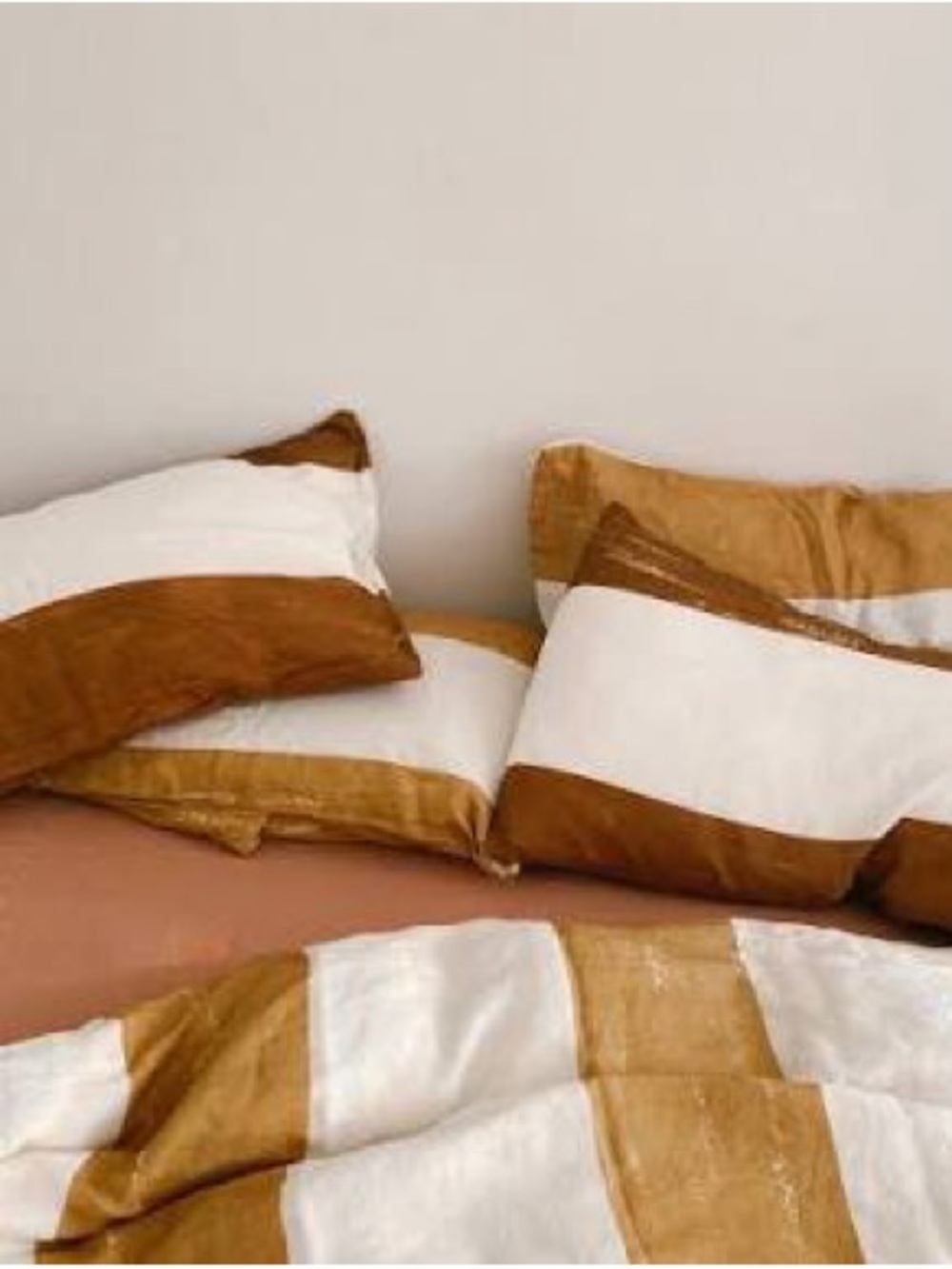 Dazed but amazed striped pillowcase set